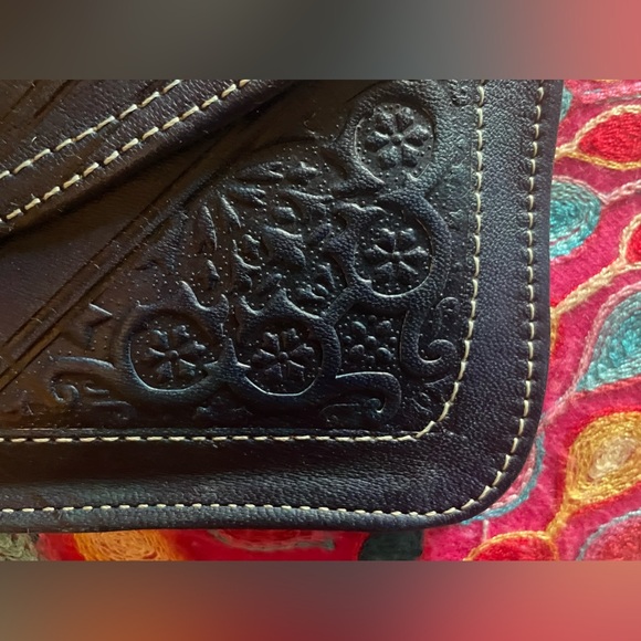 Soft quilted Moroccan black leather wallet. Approximately 8 x 4“. NWOT - Picture 4 of 8